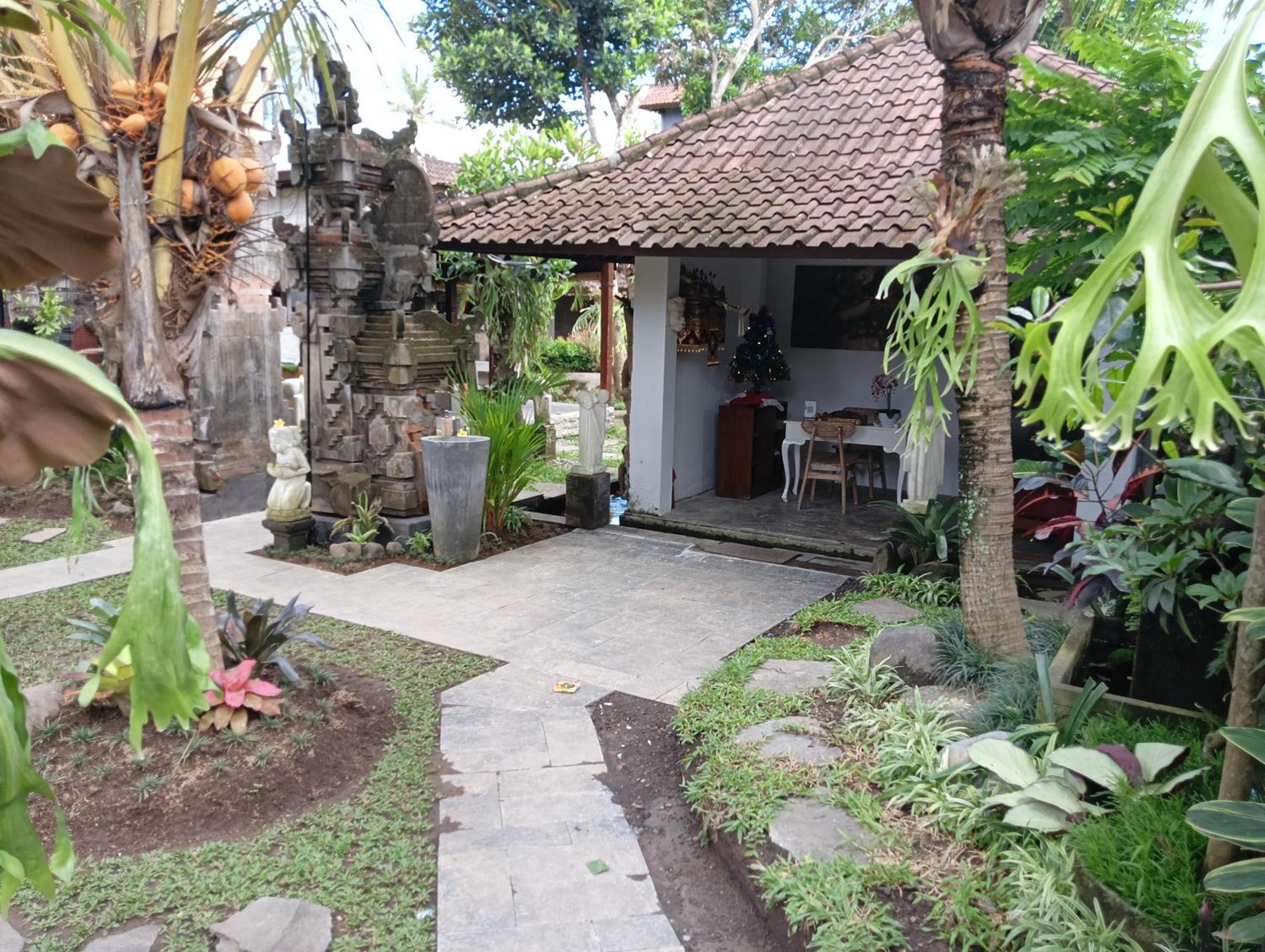 Liyer Spirit House Hotel Ubud Eksteriør billede