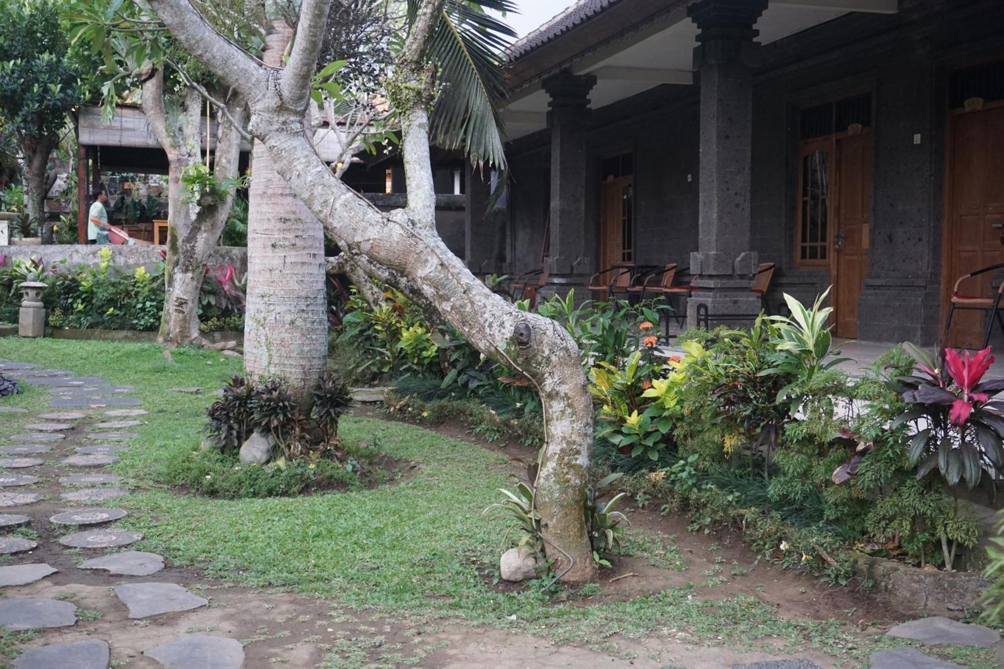 Liyer Spirit House Hotel Ubud Eksteriør billede