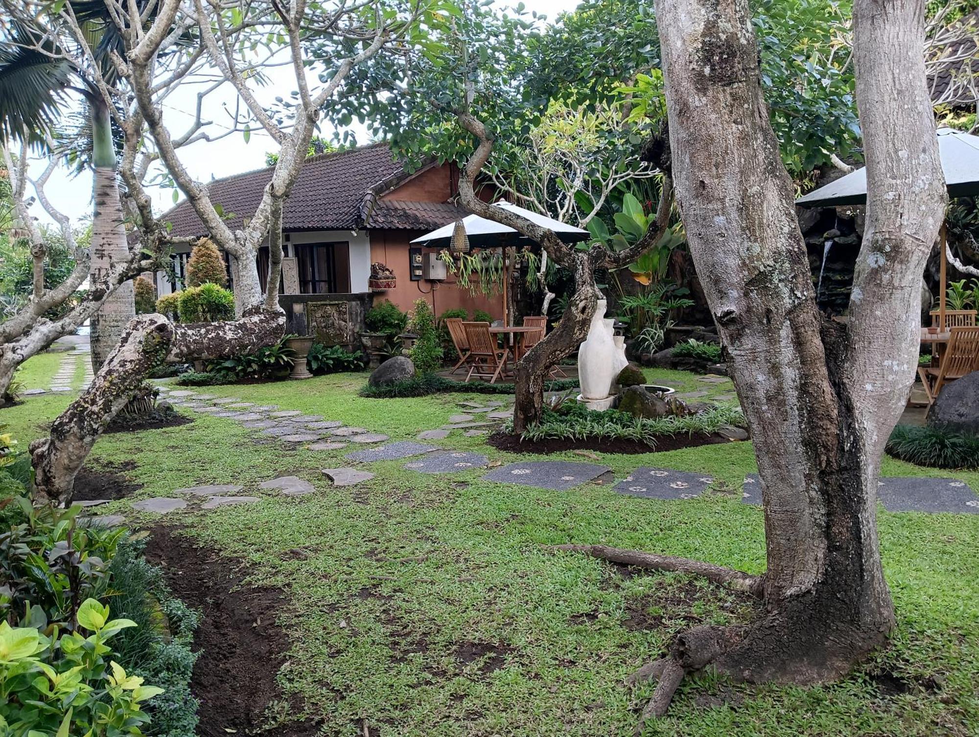 Liyer Spirit House Hotel Ubud Eksteriør billede