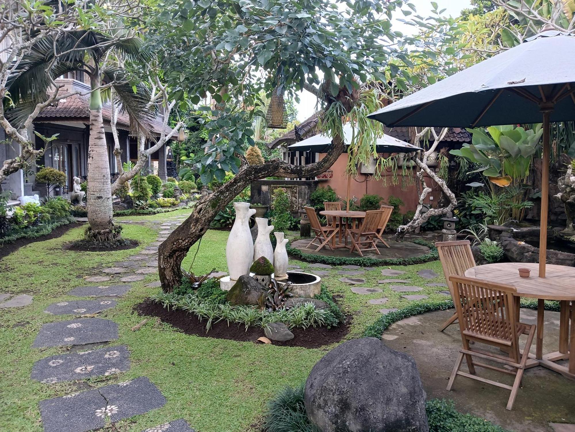 Liyer Spirit House Hotel Ubud Eksteriør billede